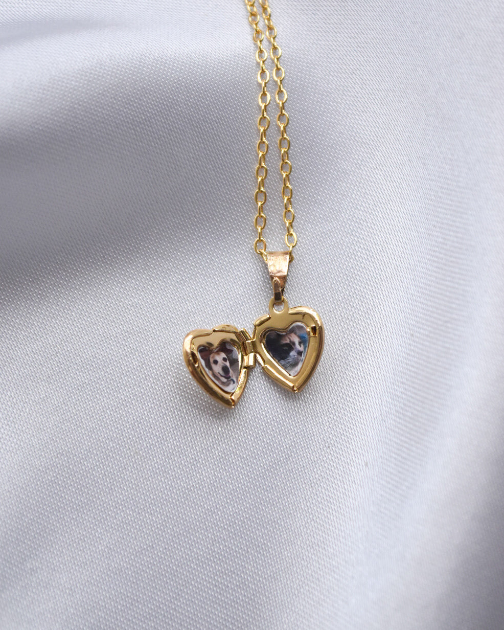 Mini Relicario Corazón Bañado en Oro