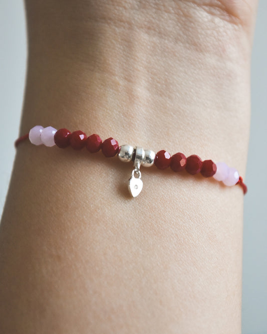 Pulsera Amuleto de Amor Hilo Rojo y Plata 925 – Conexión, Amor Propio y Energía Positiva