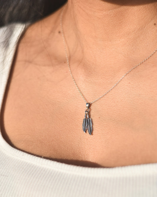 Collar Plata 925 con Colgante Doble Pluma