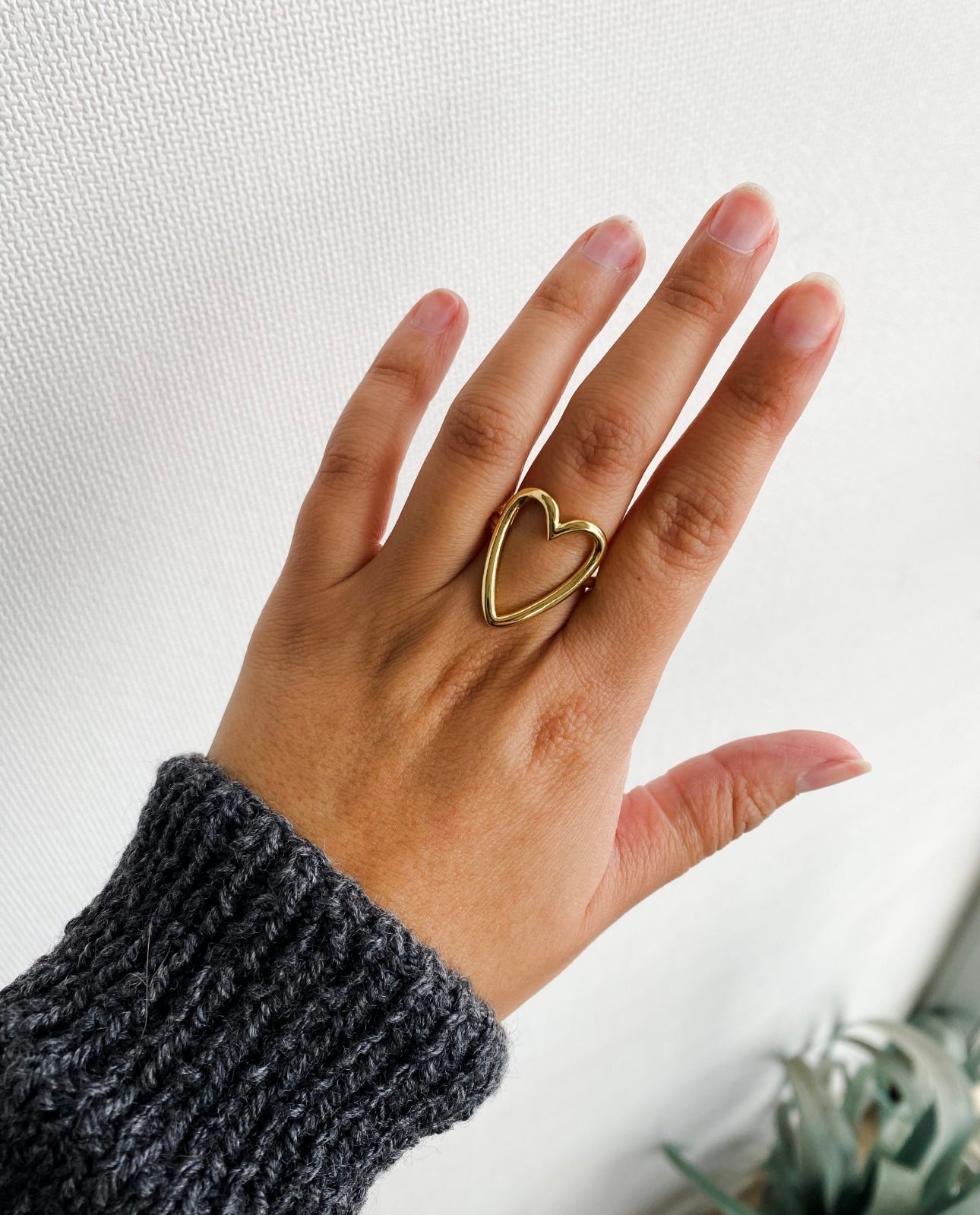 Anillo de Corazón Bañado en Oro – Elegante, Romántico y Atemporal