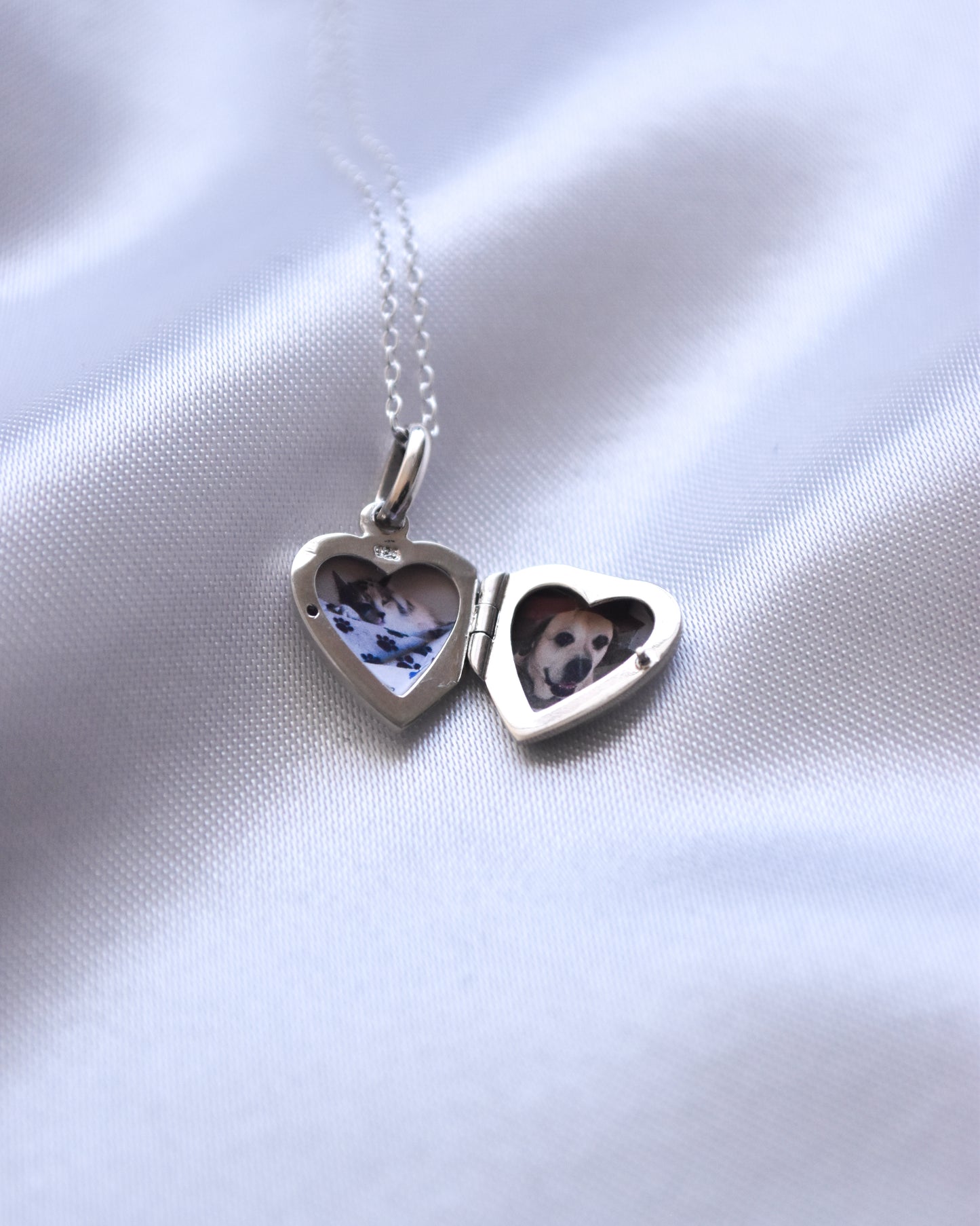 Collar Relicario Corazón Floral de Plata 925