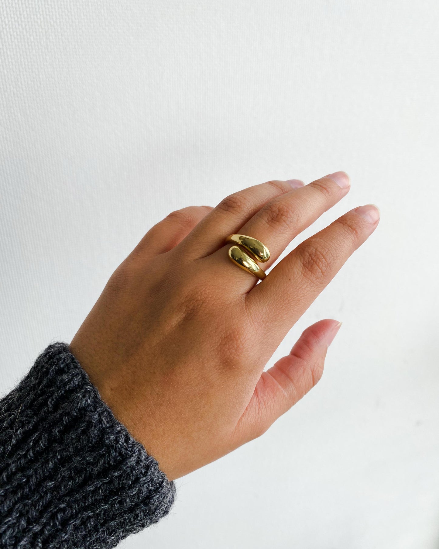 Anillo Chunky Dos Cabezas Bañado en Oro