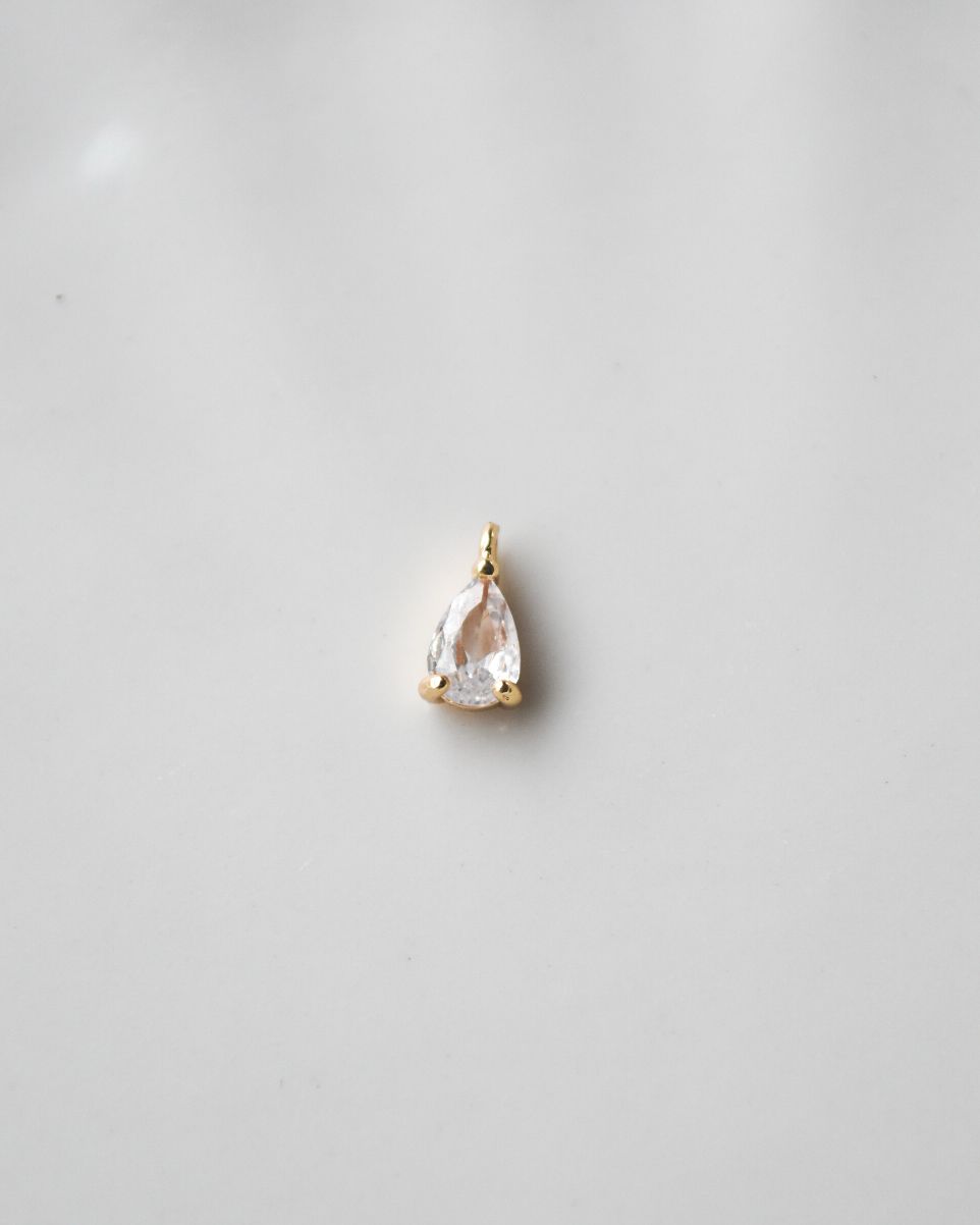 Dije de Gotita de Circón Bañado en Oro