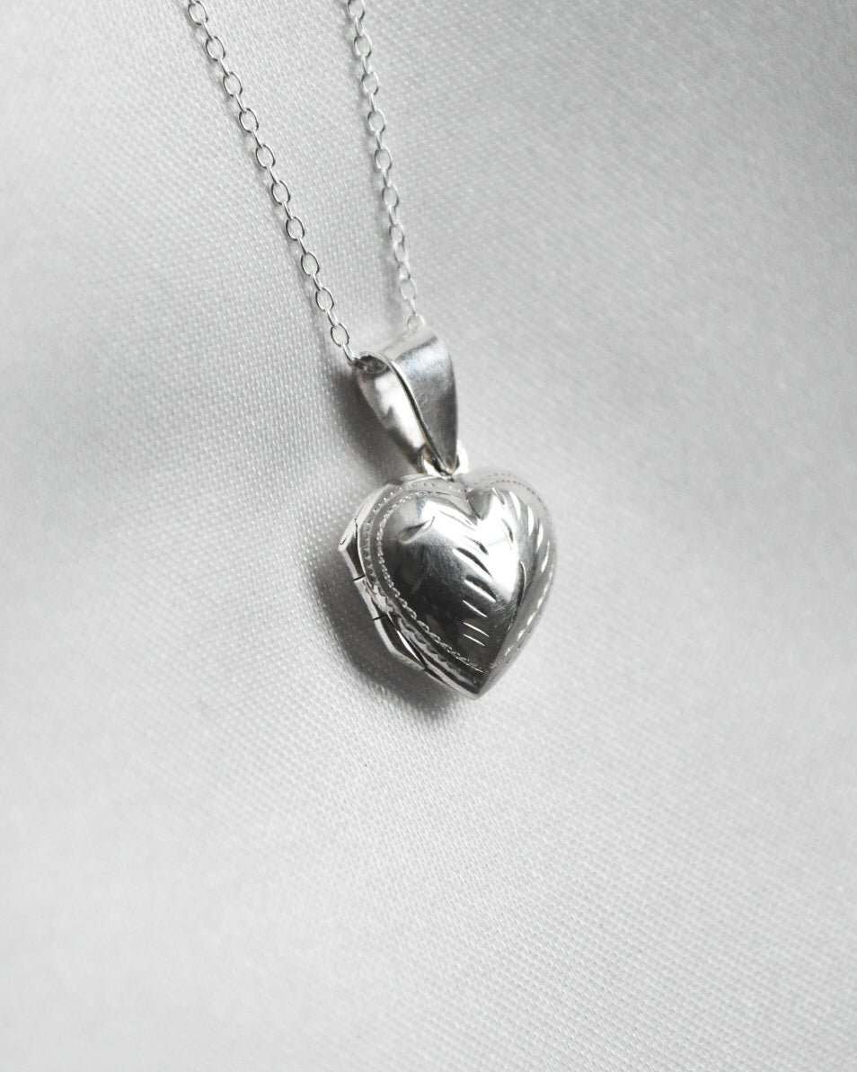 Corazón Silvestre – Mini Relicario de Plata 925