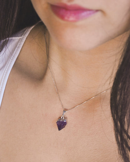 Collar de plata 925 con colgante de amatista en bruto