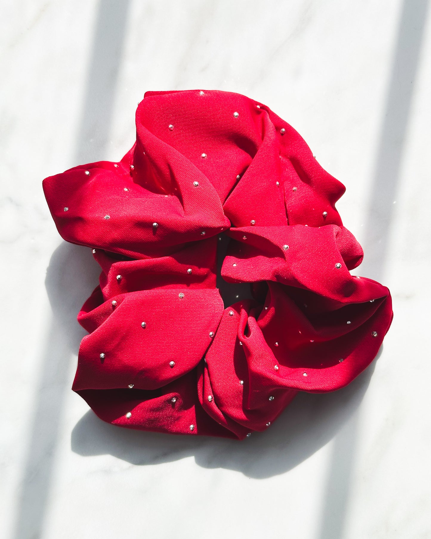 Scrunchies con brillos | Negro, rojo y gris