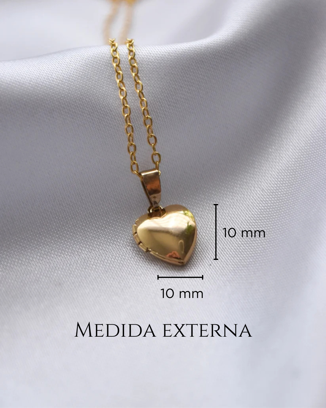 Mini Relicario Corazón Bañado en Oro