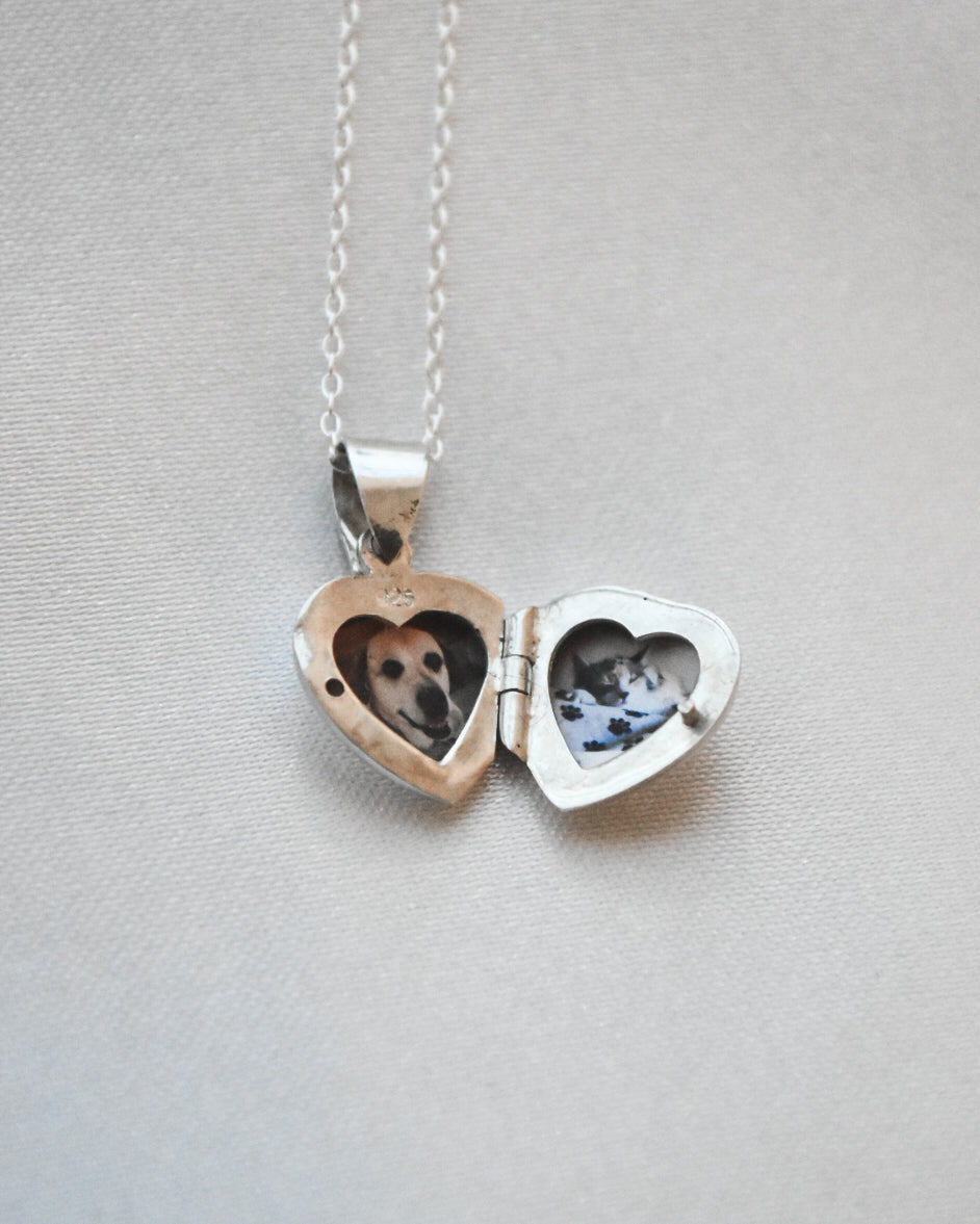 Mini Relicario Corazón Esencial en Plata 925