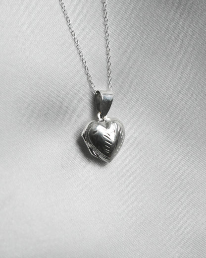 Corazón Silvestre – Mini Relicario de Plata 925