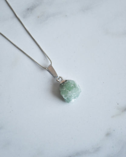 Collar de plata 925 con colgante de jade natural