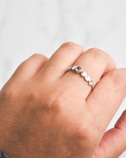 Anillo Fases Lunares en Plata 925 con Piedra Luna