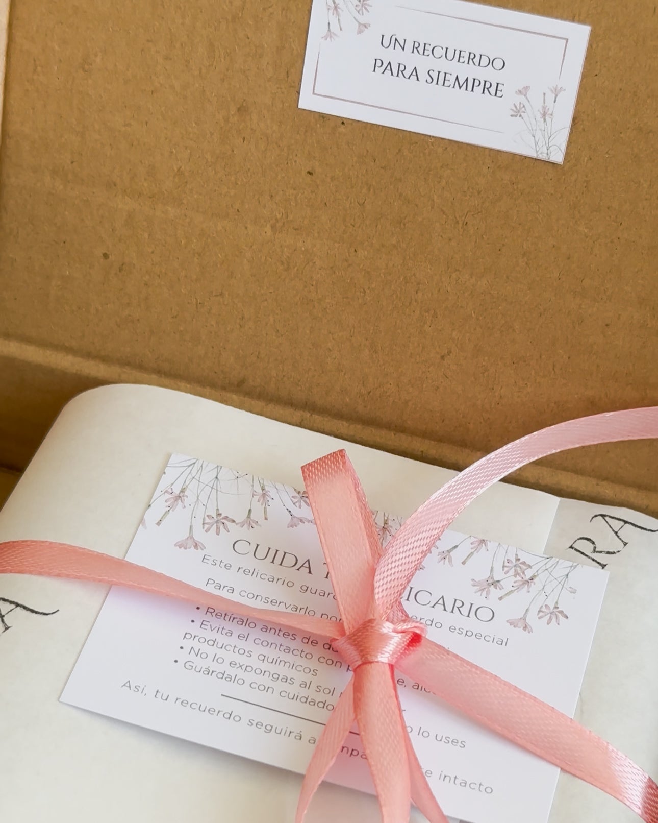 Relicario de Plata 925 “Luz Eterna” Corazón con Circones