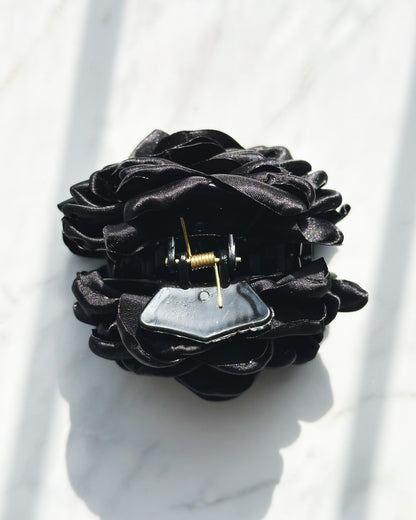 Traba con flor de tela | Colores rojo y negro