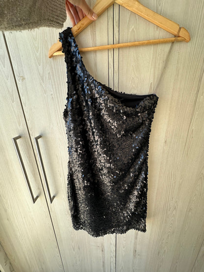 Mini vestido negro con lentejuelas