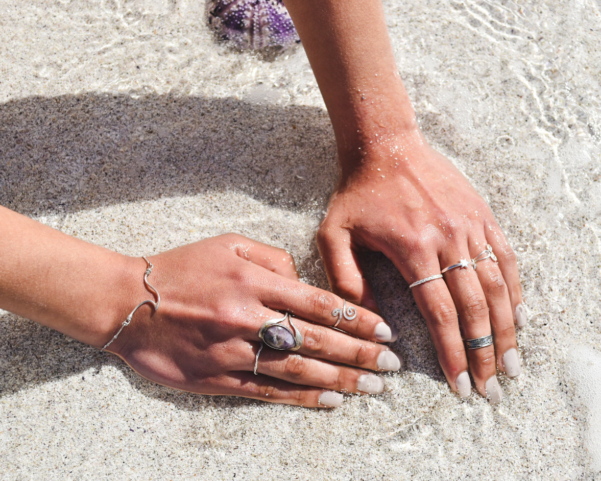 Anillo de Alpaca con Amatista – Hecho a Mano | Calma y Claridad Mental