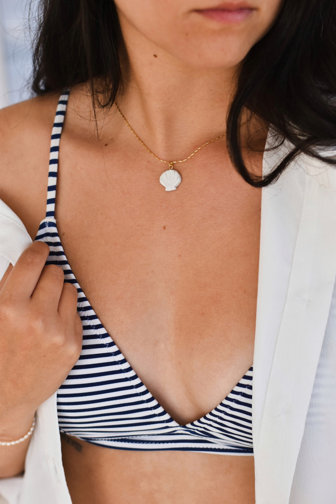 Collar Conchita Blanca con Brillos | Hecho a Mano