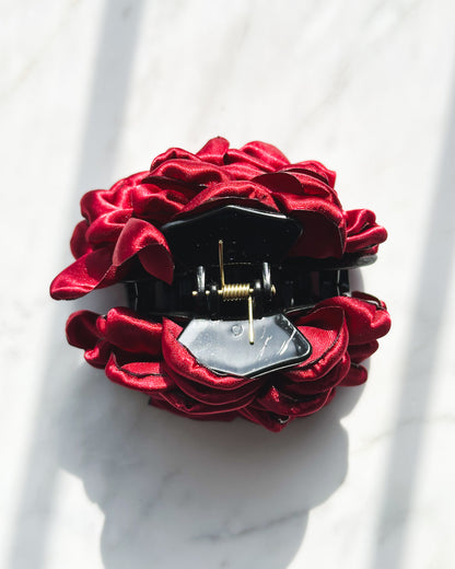 Traba con flor de tela | Colores rojo y negro