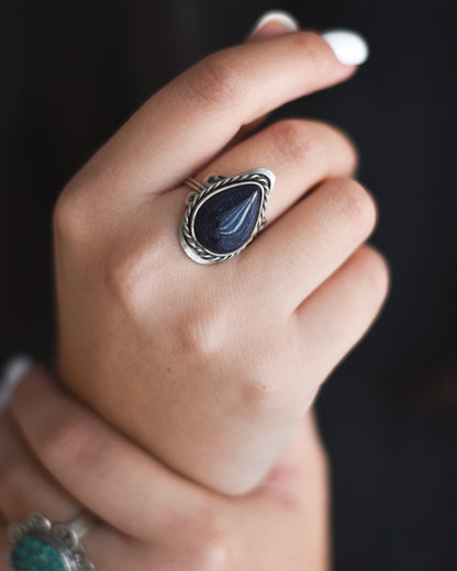 Anillo de Alpaca Ajustable con Aventurina Azul – Calma y Claridad | Joyería Artesanal