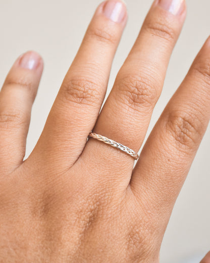 Anillo Plata 925 Tailandesa con Diseño Trenzado