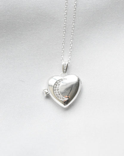 Relicario Corazón Luna en Plata 925