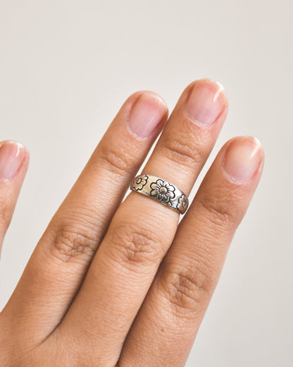 Midi Plata 925 con Diseño de Margaritas Grabadas