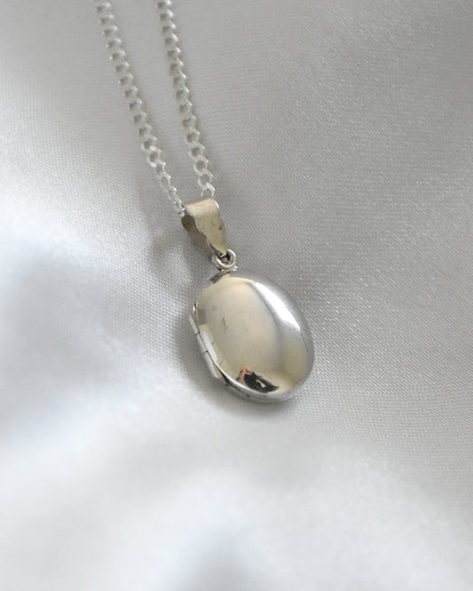 Relicario ovalado “Un recuerdo, siempre contigo” en Plata 925