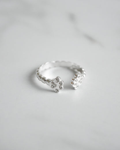 Anillo Huellitas Brillantes – Plata 925 tailandesa