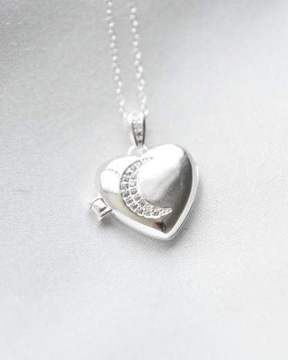 Relicario Corazón Luna en Plata 925