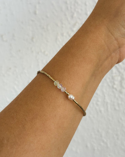 Pulsera “Luz del Alba” con Perla y Cristales Tornasol