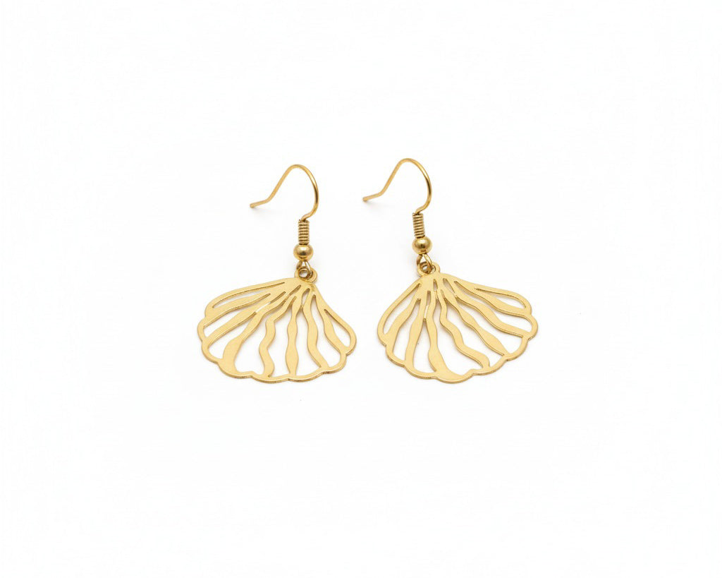 Aros Colgantes Ostra Abstracta Bañados en Oro