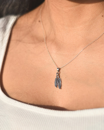 Collar Plata 925 con Colgante Doble Pluma