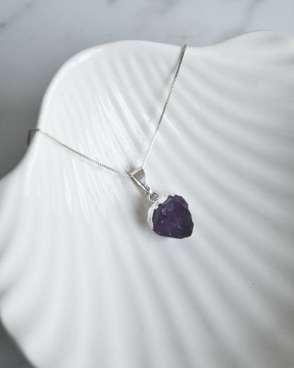 Collar de plata 925 con colgante de amatista en bruto