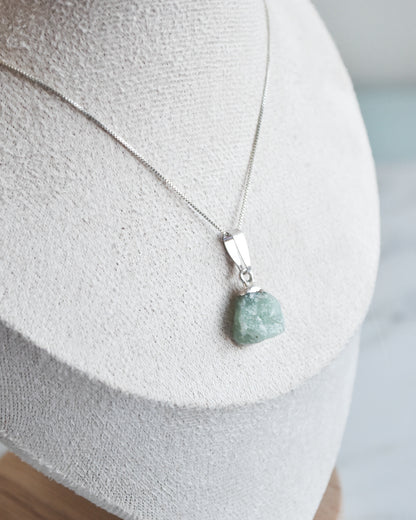 Collar de plata 925 con colgante de jade natural