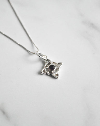 Collar Nudo de Bruja y Amatista Plata 925