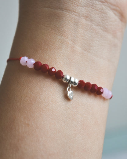 Pulsera Amuleto de Amor Hilo Rojo y Plata 925 – Conexión, Amor Propio y Energía Positiva