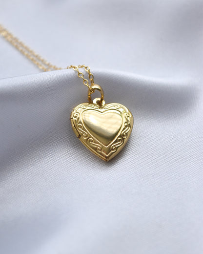 Relicario Corazón Bañado en Oro