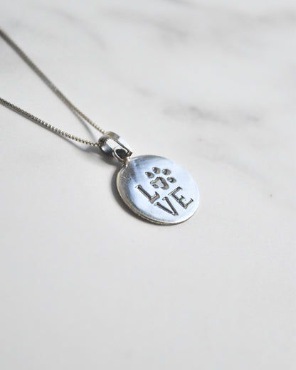 Collar Love con Patita Plata 925