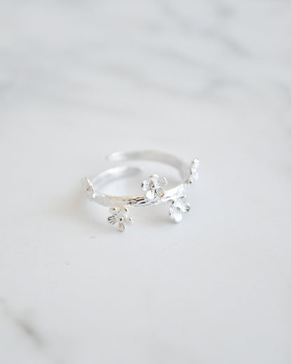 Anillo Rama con Flores de Cerezo Plata 925 Ajustable