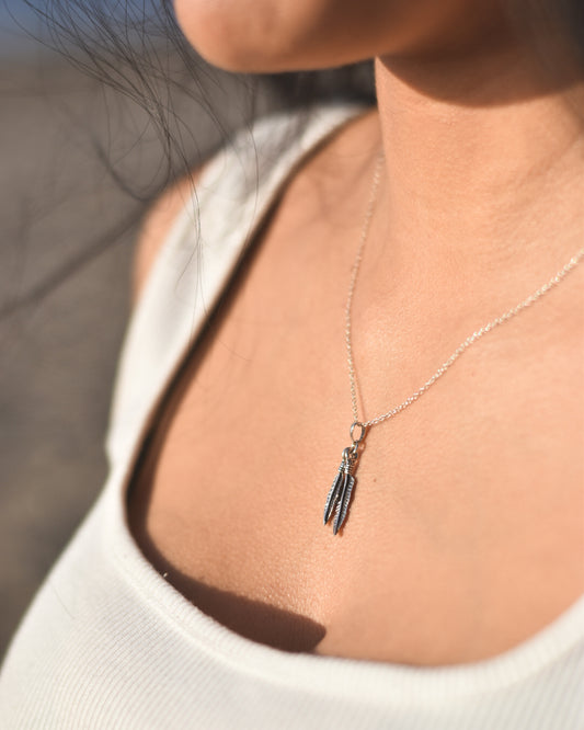 Collar Plata 925 con Colgante Doble Pluma
