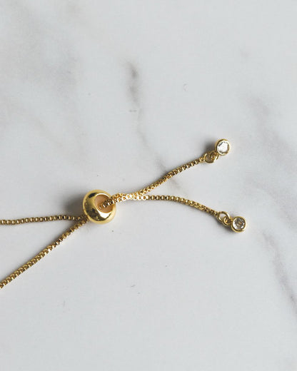 Pulsera MOM Bañada en Oro con Circones | Regalo Elegante Día de la Madre