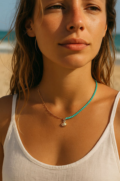 Set Collar y Pulsera Turquesa con Conchita – Estilo Playero y Cadena Bañada en Oro