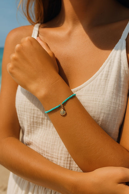 Set Collar y Pulsera Turquesa con Conchita – Estilo Playero y Cadena Bañada en Oro